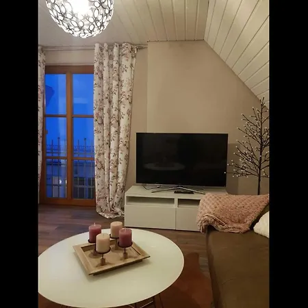 Moderne Ferienwohnung Apartman *